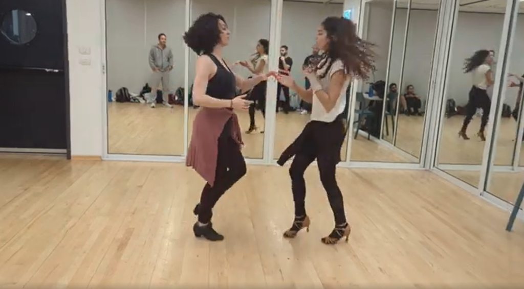 🔥 ריקודים זוגיים בתל אביב – כשהחיים מקבלים פסקול עם קצב לטיני