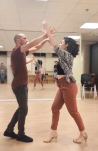 איך לבחור סדנאות זוגיות בתל אביב עם הנחיה מקצועית לזוגות