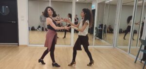 ערב זוגי בבית עם רעיונות יצירתיים לאווירה מיוחדת